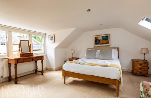 Bath Maison | The Admirals House - Central Bath & Free Parking