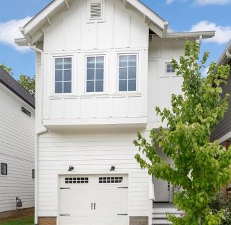 East Hill Maison | The Alabaster by Stay Local Nashville
