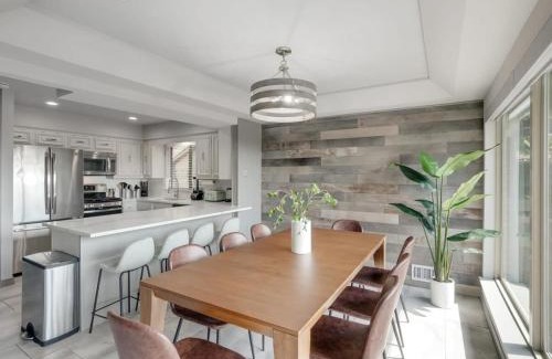 Rockwall Maison | The Alamo Abode - Lake View Pool Newly Renovated