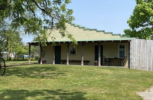 Fayetteville Maison | The Alamo Lodge