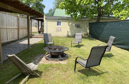 Fayetteville Maison | The Alamo Lodge