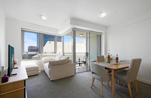 North Sydney Appartement | The Alexander Apartments - Harbour Views, Parking, Pool, 24hr Concierge