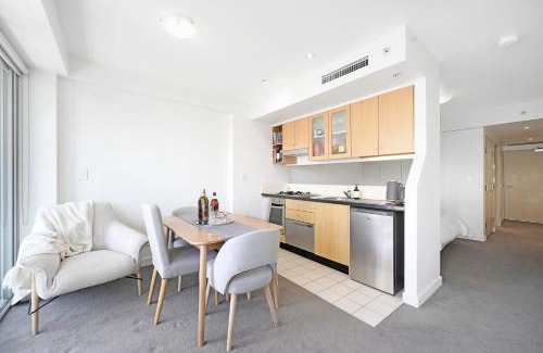 North Sydney Appartement | The Alexander Apartments - Harbour Views, Parking, Pool, 24hr Concierge