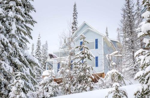 Silver Star Mountain Maison | The Alpine I No Service Fee's I Ski-in Ski-Out I
