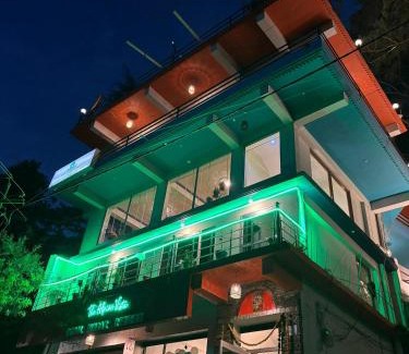 Almora Hôtel | The Alpine Vista