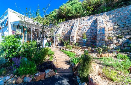 Redhill Maison | The Amberley Annex