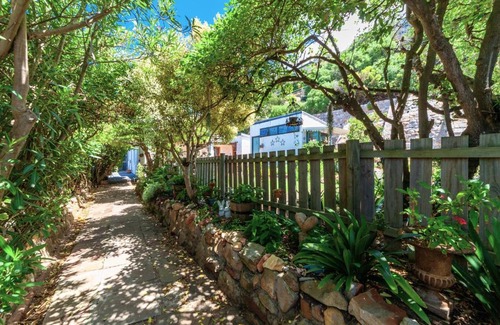 Redhill Maison | The Amberley Annex
