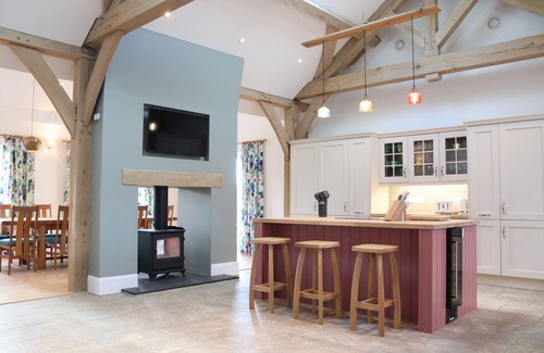 Chippenham Cottage | THE ANCHORAGE @ NABLES FARM, family friendly in Upper Seagry