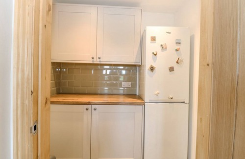 Hainford Cottage | THE ANNEXE, GRANGE FARM, romantic, with a garden in Hainford