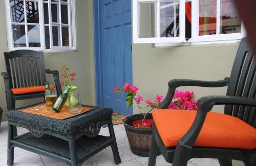 Roseau Appartement | The AnSwin Apartment