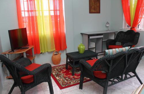 Roseau Appartement | The AnSwin Apartment