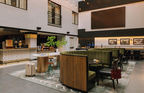 Brookline Appartement | The Arcadian powered by Sonder | Accessible Double Full Room w/Street View