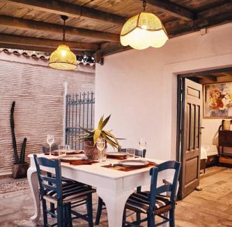 Aigialeia Maison | The Artist's Farm