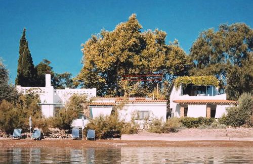 Aigialeia Maison | The Artist's Farm