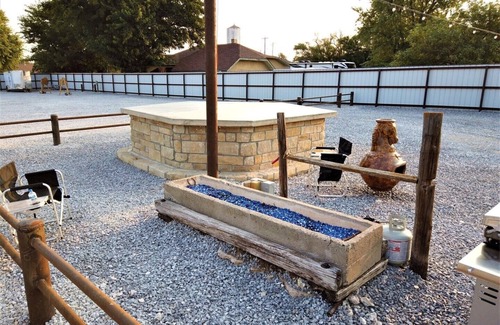 Waynoka Maison | The Ash Street Stables Villas