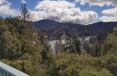Crestline Maison | The Atomic Squirrel Lodge Lake Gregory Getaway!