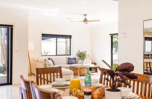 St. Georges Basin Maison | The Atrium by Experience Jervis Bay