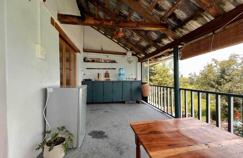 Bir Chalet De Ski | The Attic Library
