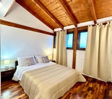 Marano di Napoli Appartement | "THE ATTIC" - Terrazza con vista & Parcheggio Gratuito