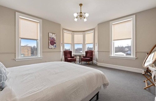 Mayville Hôtel | The Audubon Hotel and Event Venue