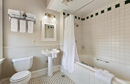 Mayville Hôtel | The Audubon Inn LLC