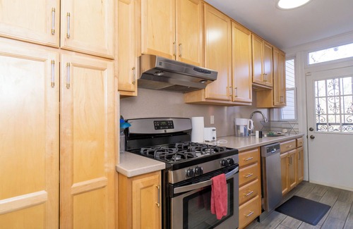 Brightwood Park Maison | The Aviator- Quiet Spacious Home in NW DC