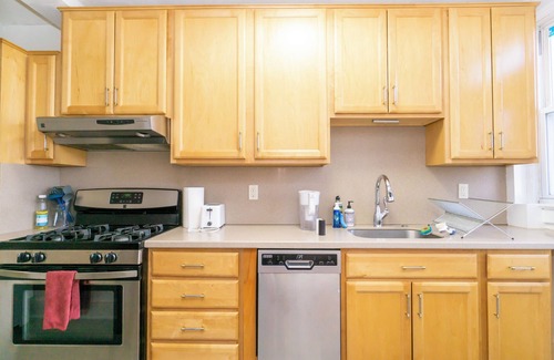 Brightwood Park Maison | The Aviator- Quiet Spacious Home in NW DC