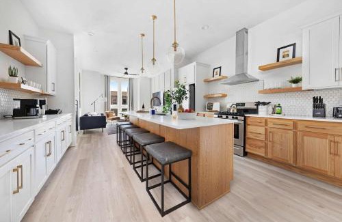 East Nashville Maison | The Azalea - Walk to Dining & Nightlife, Rooftop!