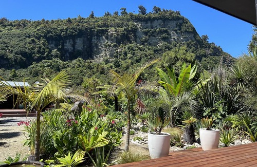 Little Wanganui Maison | The Bamboo Bungalow Karamea West Coast New Zealand