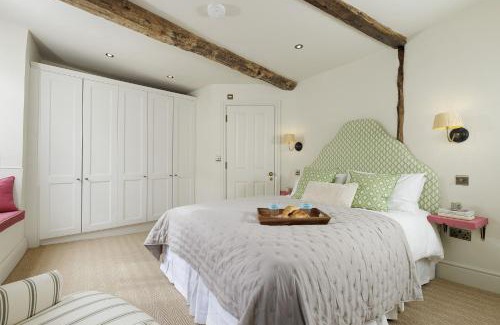 Cirencester Maison | The Barley Apartment at Cowley House