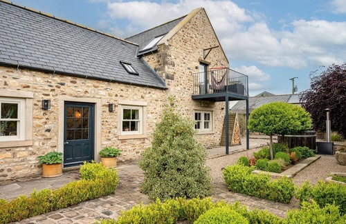 Darlington Cottage | The Barn - a house that sleeps 8 guests in 4 bedrooms