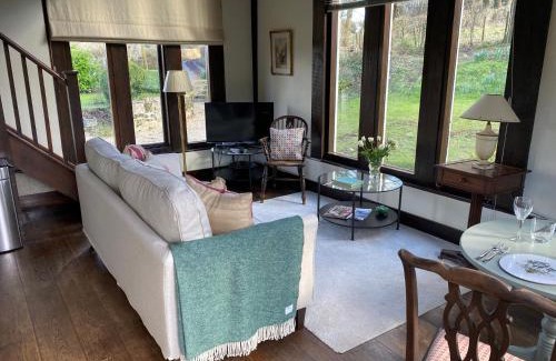 Ebbesborne Wake Maison | The Barn at Frog Pond Farm