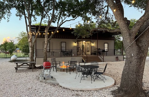 Bulverde Maison | The Barndeaux Guest House - 3 BR/3BA, Bulverde, TX