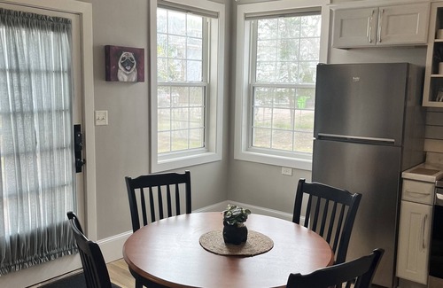 Eau Claire Appartement | The Barron Historic Eau Claire Home