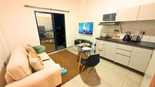 Greater Johannesburg Metropolitan Area Appartement | The Base, central affordable luxury