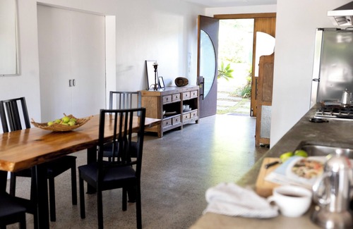 Emerald Beach Villa | HAVEN TROPICANA - oasis au bord de la plage