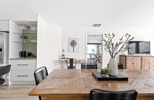 Patterson Lakes Maison | The Beach House: Waterfront with Boat Mooring