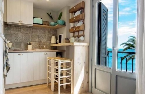 Aduanas Hôtel | The Beach House - Studios & Suites
