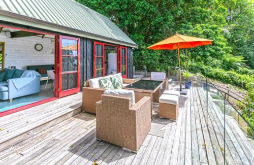 Tairua Maison | The Beach House - Tairua Holiday Home