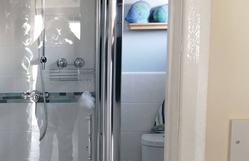 Warden Chalet De Ski | The Beach Hut Home from Home in Leysdown on Sea