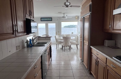 Huntington Maison | The beach is your backyard! Waterfront Home in Long Island's Huntington