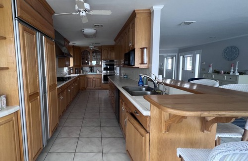 Huntington Maison | The beach is your backyard! Waterfront Home in Long Island's Huntington