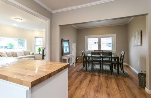 Sylvan Beach Maison | The Beach Pad- A Luxury Sylvan Getaway