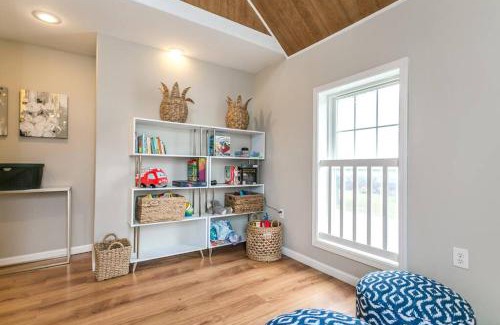 Sylvan Beach Maison | The Beach Pad- A Luxury Sylvan Getaway