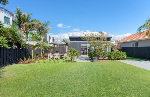 Papamoa Beach Maison | The Beach Place - Papamoa