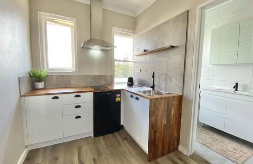 Blacksmiths Appartement | The Beach Side Micro Apartment With Free Parking