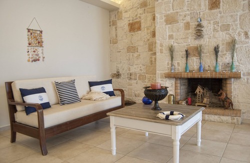 Lygaria Appartement | L'appartement en bord de mer fait partie du complexe Villa Omega à Lygaria Beach. En