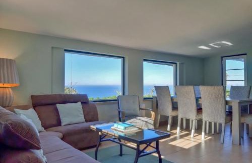 Colares Maison | The Beachfront Casa da Rampa