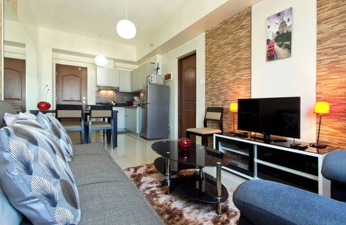 Bangkal Copropriété | The Beacon 1Br for 4, Arnaiz Tower