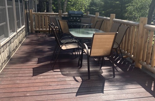 Inlet Maison | The Bears Cottages House on 4th Lake